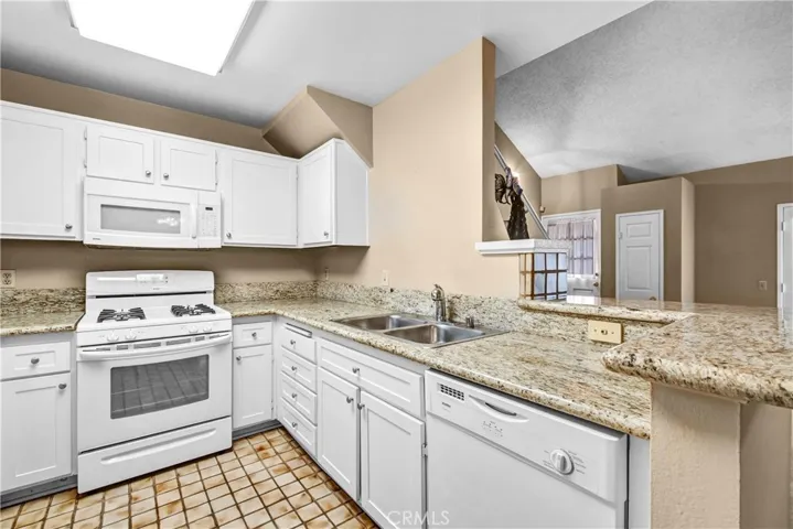 960 W Arrow E, Upland, California 91786