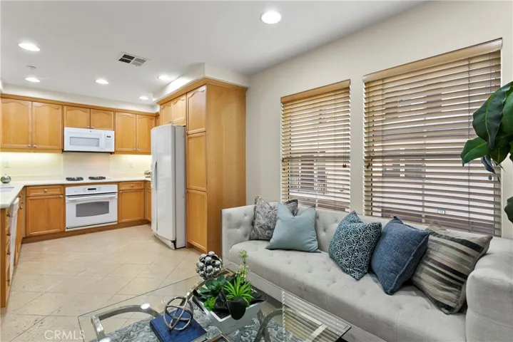 44 Modesto, Irvine, California 92602