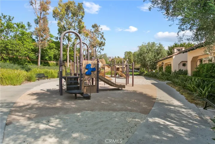 44 Modesto, Irvine, California 92602