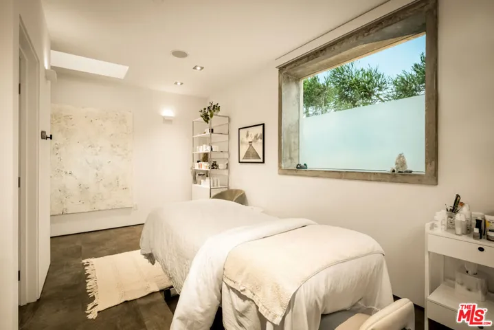 1347 Palms Boulevard, Venice, California 90291
