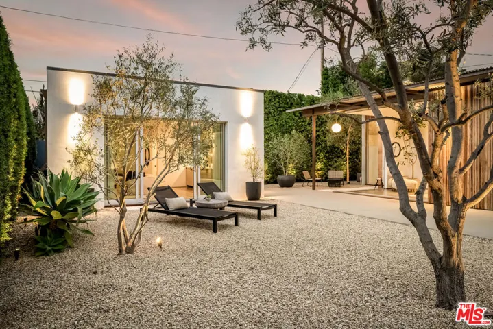 1347 Palms Boulevard, Venice, California 90291