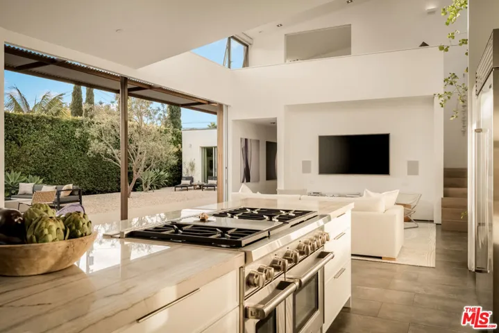 1347 Palms Boulevard, Venice, California 90291