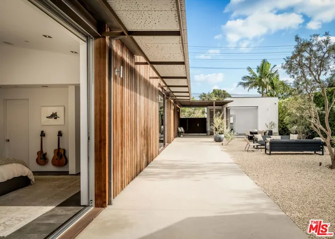 1347 Palms Boulevard, Venice, California 90291