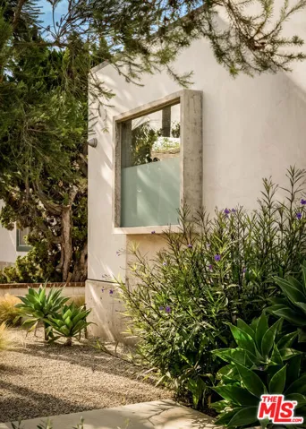 1347 Palms Boulevard, Venice, California 90291