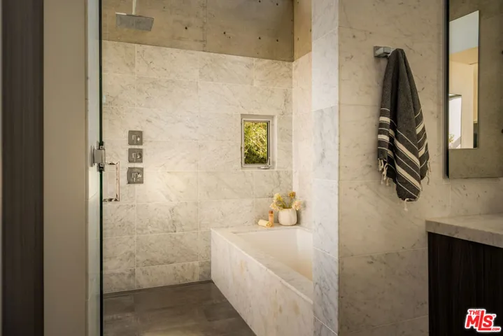 1347 Palms Boulevard, Venice, California 90291