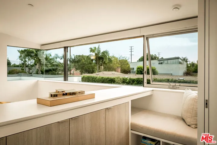 1347 Palms Boulevard, Venice, California 90291