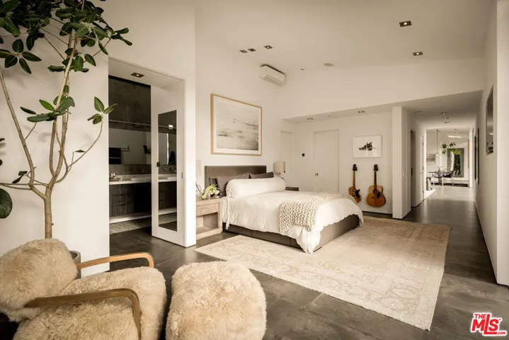 1347 Palms Boulevard, Venice, California 90291
