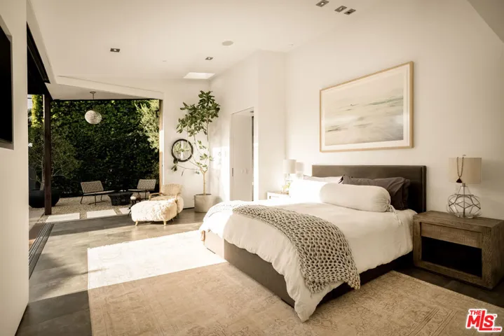 1347 Palms Boulevard, Venice, California 90291