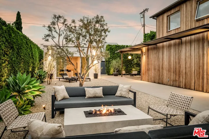1347 Palms Boulevard, Venice, California 90291