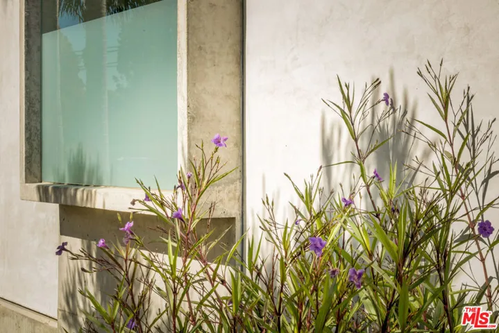 1347 Palms Boulevard, Venice, California 90291