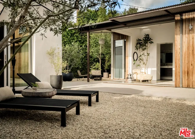 1347 Palms Boulevard, Venice, California 90291
