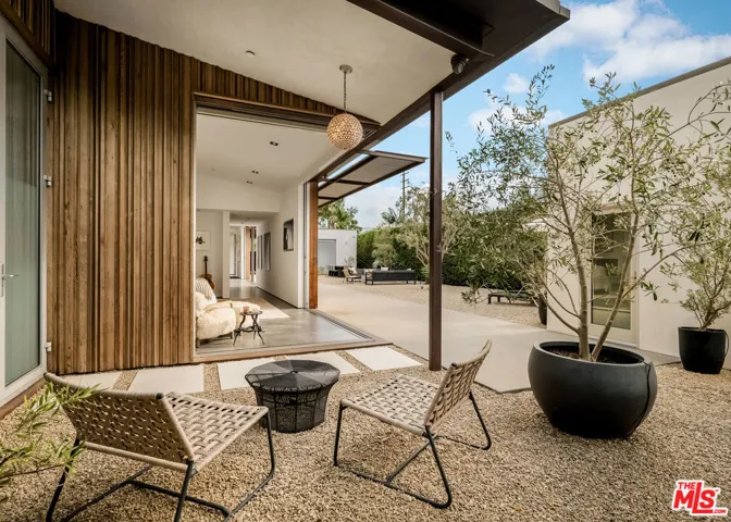 1347 Palms Boulevard, Venice, California 90291