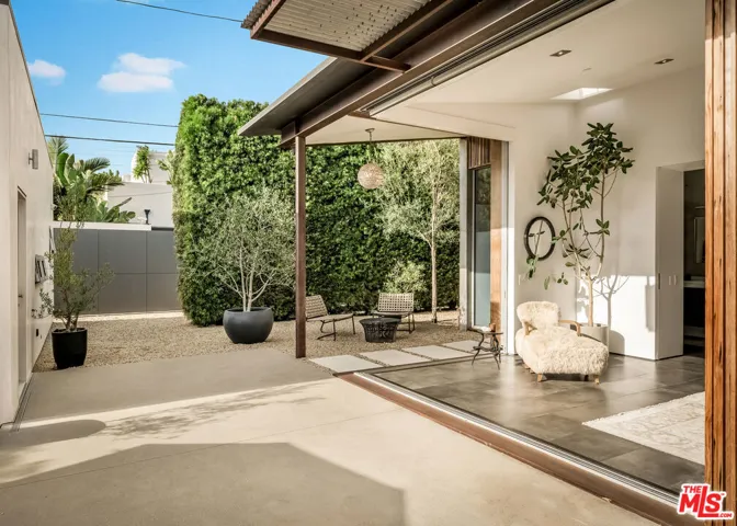 1347 Palms Boulevard, Venice, California 90291