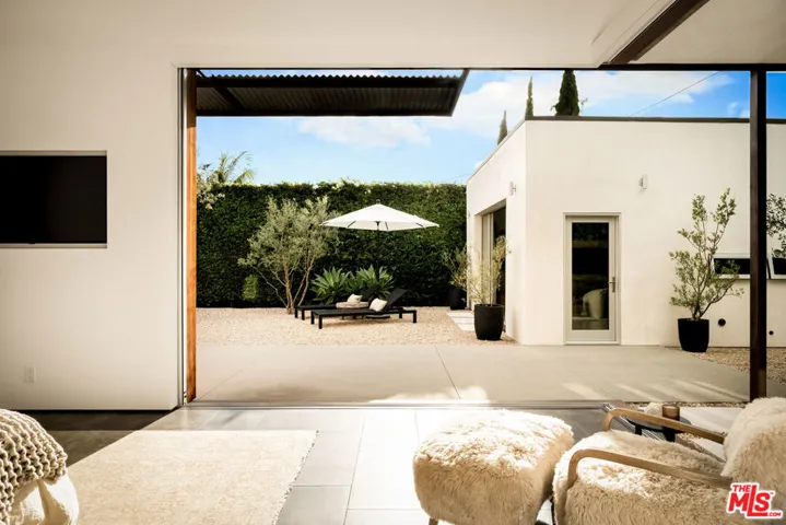1347 Palms Boulevard, Venice, California 90291
