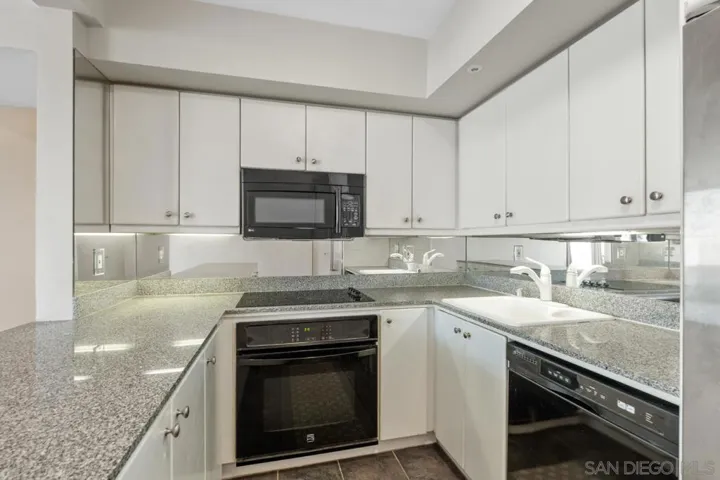 500 W Harbor Dr. 714, San Diego, California 92101