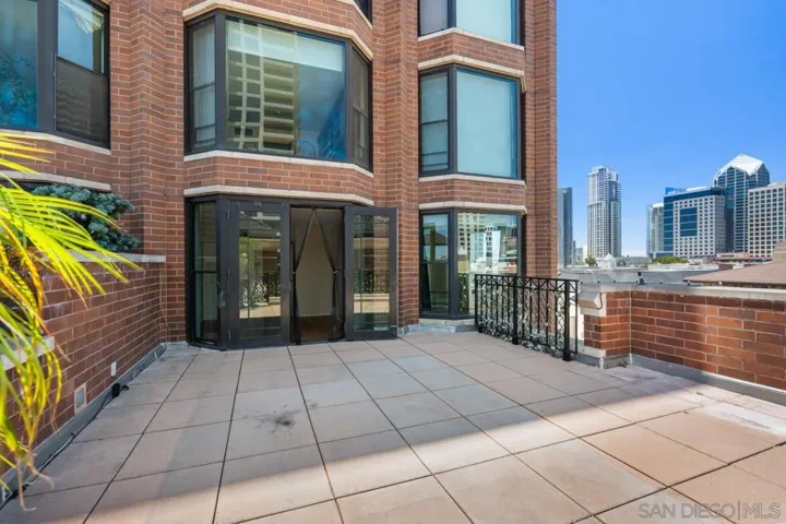 500 W Harbor Dr. 714, San Diego, California 92101