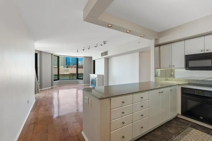 500 W Harbor Dr. 714, San Diego, California 92101