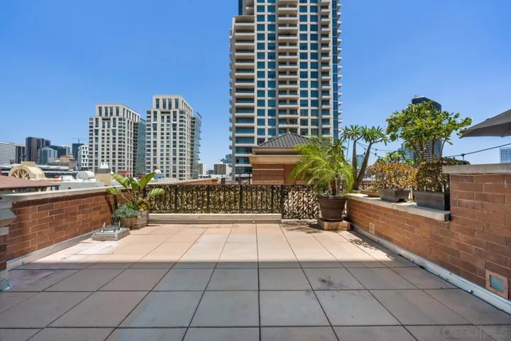 500 W Harbor Dr. 714, San Diego, California 92101