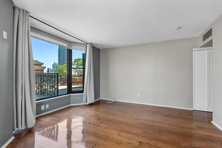 500 W Harbor Dr. 714, San Diego, California 92101