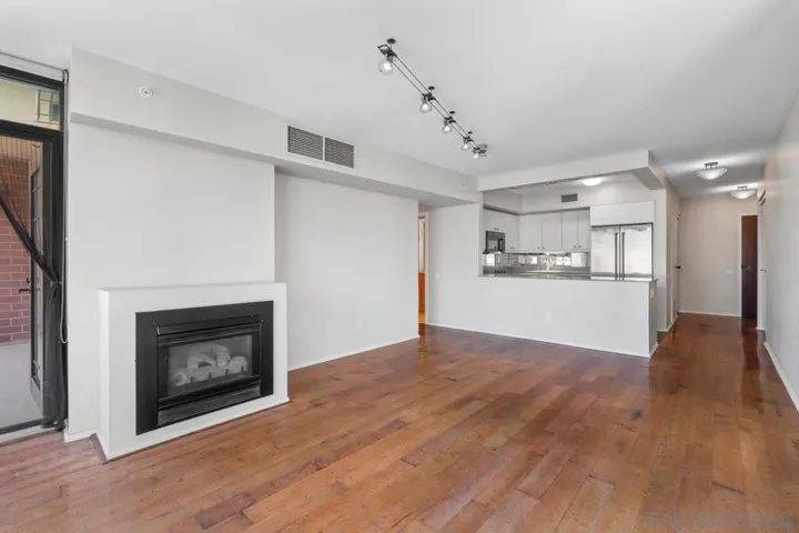 500 W Harbor Dr. 714, San Diego, California 92101