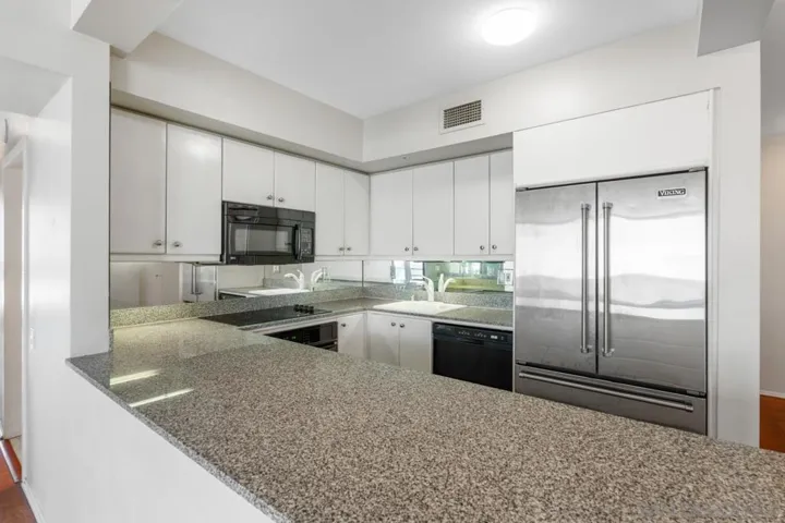 500 W Harbor Dr. 714, San Diego, California 92101