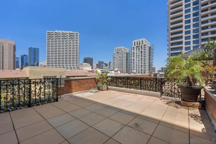 500 W Harbor Dr. 714, San Diego, California 92101