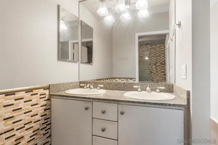500 W Harbor Dr. 714, San Diego, California 92101