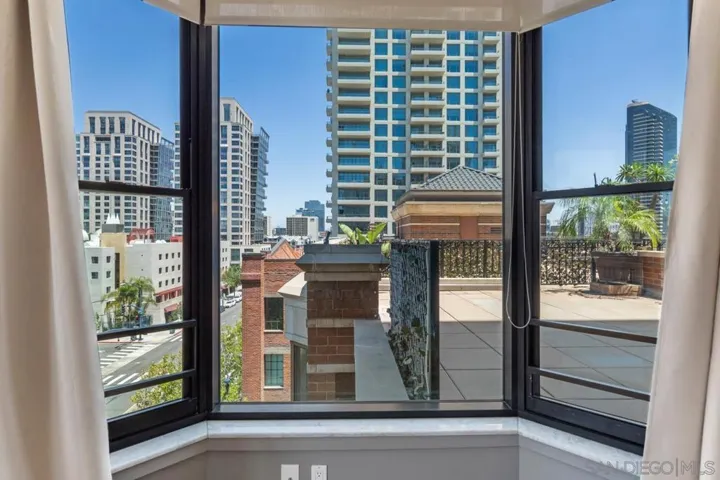 500 W Harbor Dr. 714, San Diego, California 92101