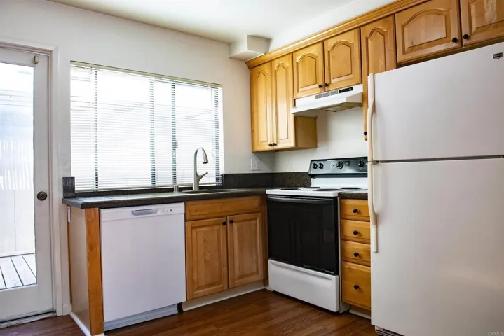8442 Via Sonoma 80, La Jolla, California 92037