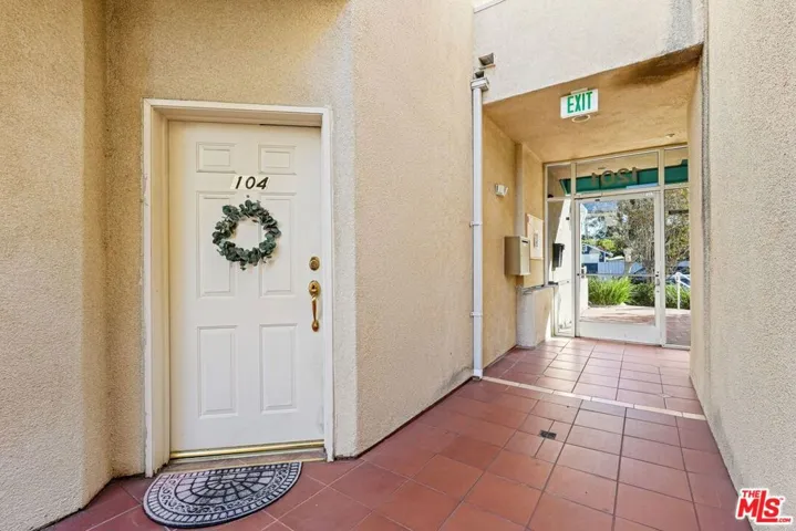 1201 Viola Avenue 104, Glendale, California 91202