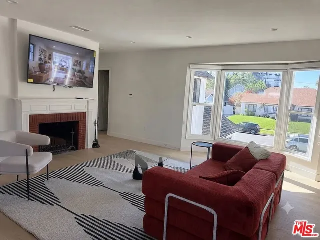 1546 S Ogden Drive 2b, Los Angeles, California 90019