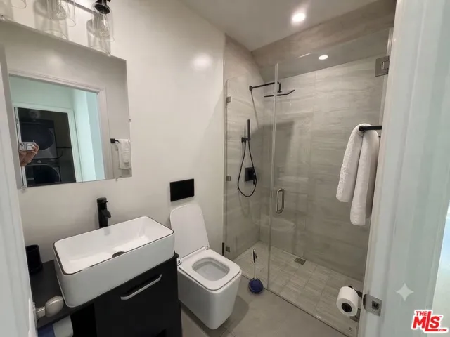 1546 S Ogden Drive 2b, Los Angeles, California 90019