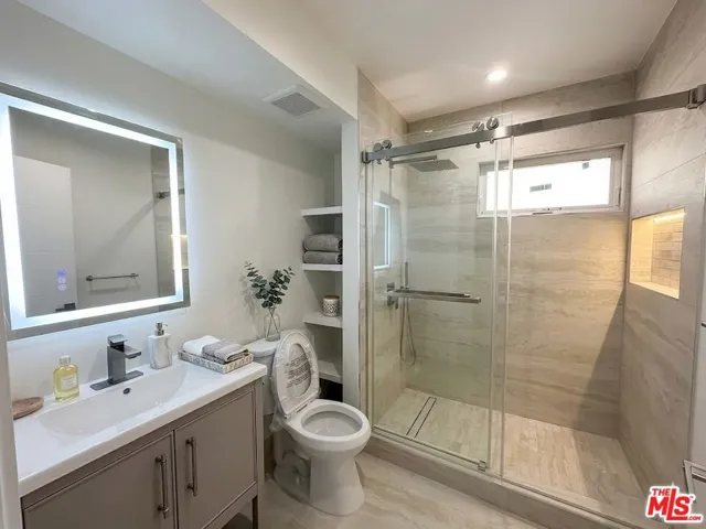1546 S Ogden Drive 1b, Los Angeles, California 90019