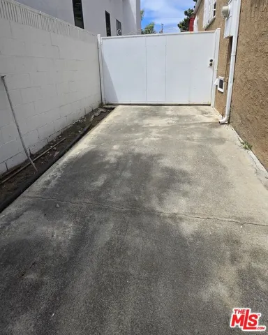 4626 Brynhurst Avenue, Los Angeles, California 90043