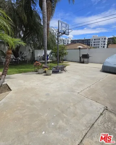 4626 Brynhurst Avenue, Los Angeles, California 90043