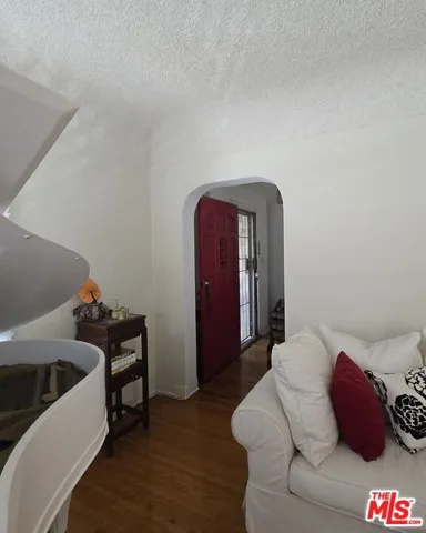 4626 Brynhurst Avenue, Los Angeles, California 90043