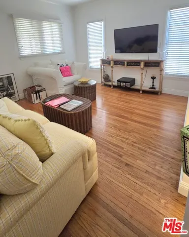 4626 Brynhurst Avenue, Los Angeles, California 90043