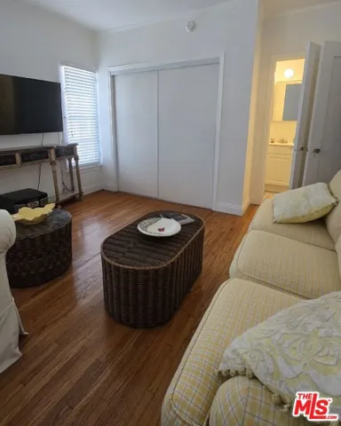 4626 Brynhurst Avenue, Los Angeles, California 90043