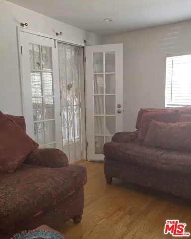 4626 Brynhurst Avenue, Los Angeles, California 90043