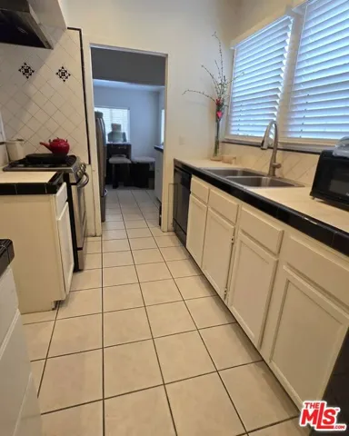 4626 Brynhurst Avenue, Los Angeles, California 90043