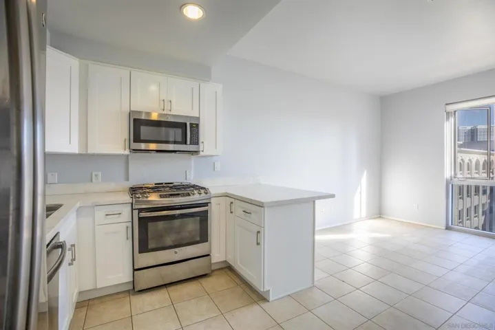 445 Island Ave 706, San Diego, California 92101