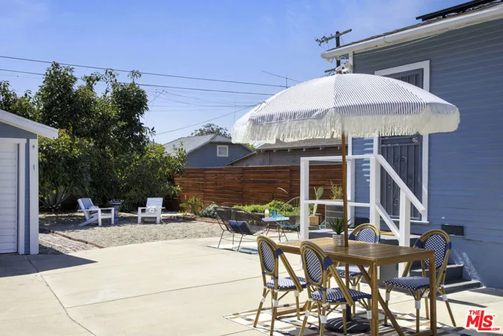 2955 8th Avenue, Los Angeles, California 90018