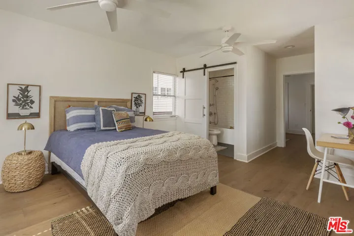2955 8th Avenue, Los Angeles, California 90018