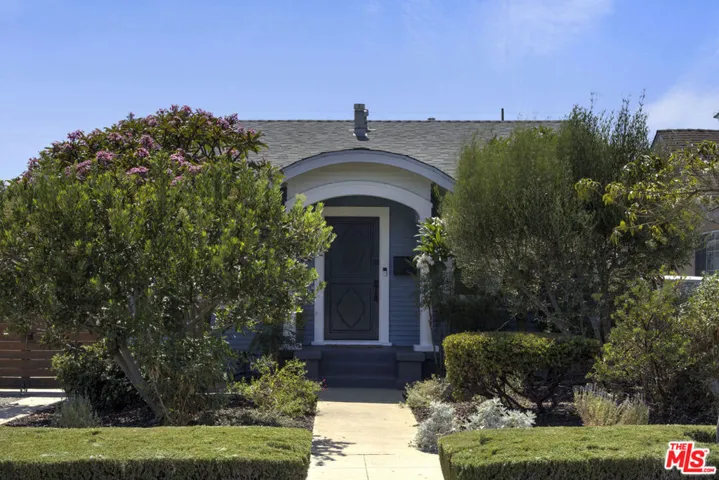 2955 8th Avenue, Los Angeles, California 90018