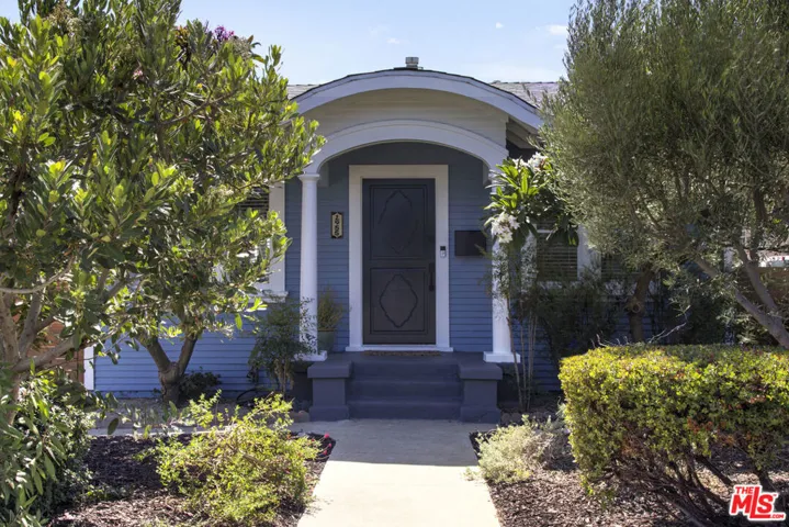2955 8th Avenue, Los Angeles, California 90018