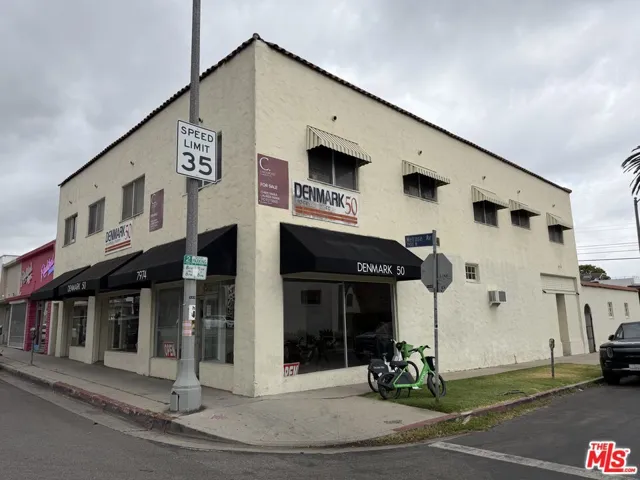 7974 Melrose Avenue 7974, Los Angeles, California 90046