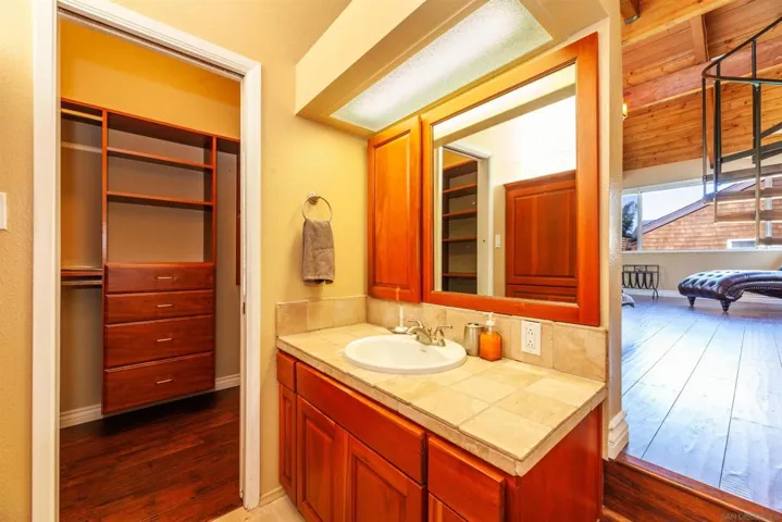 325 S Sierra 36, Solana Beach, California 92075
