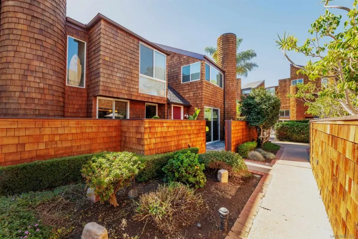 325 S Sierra 36, Solana Beach, California 92075