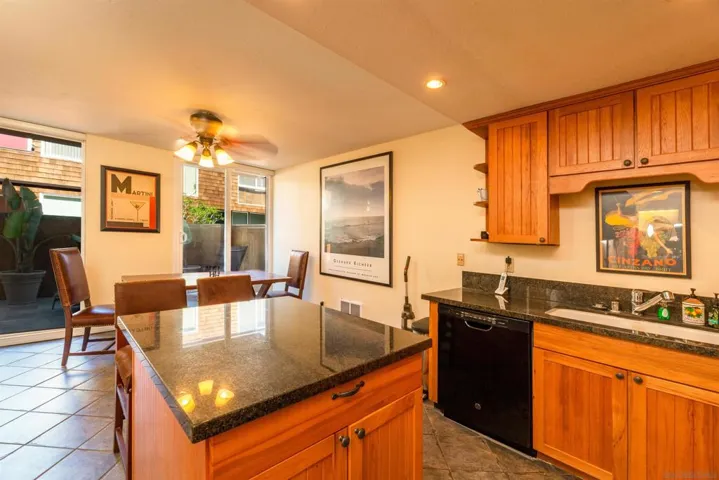 325 S Sierra 36, Solana Beach, California 92075