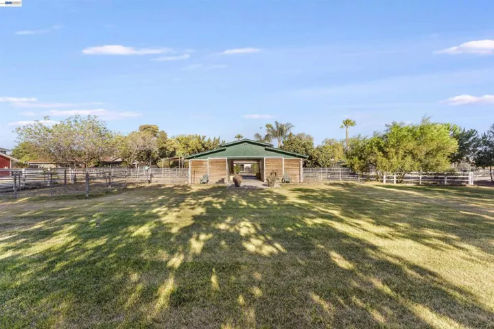 23110 Los Ranchos Dr, Tracy, California 95304